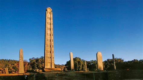 Das Obelisk von Axum! Eine Studie über Monumentale Architektur und Religiöse Symbolik im 10. Jahrhundert Äthiopien